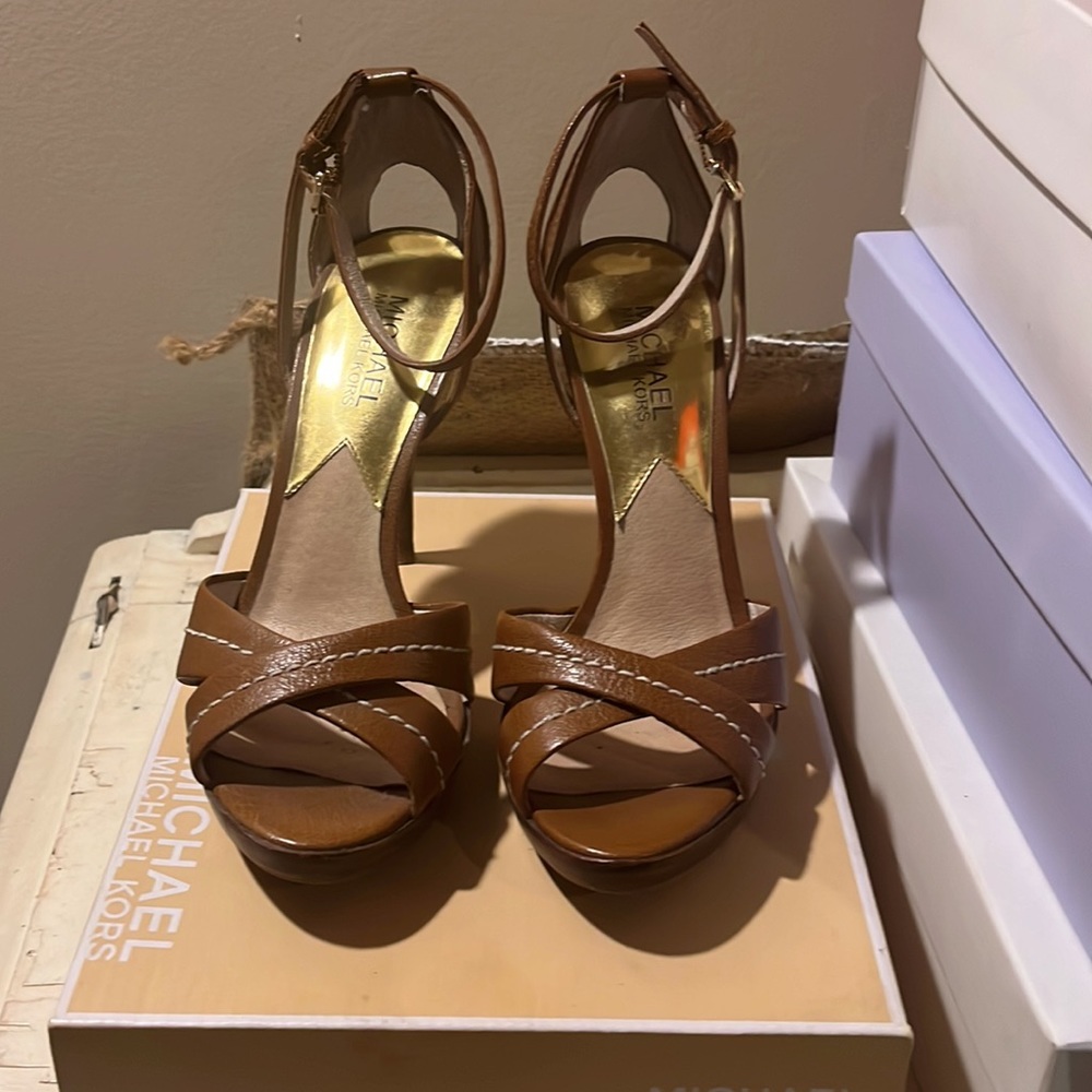 Sandals - Picture 2 of 5